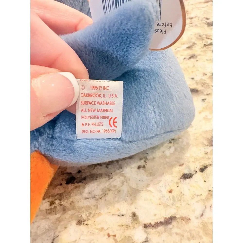 Scoop the Pelican Beanie Baby With ERRORS VERY RARE Retired TY 1996 - Picture 3 of 7